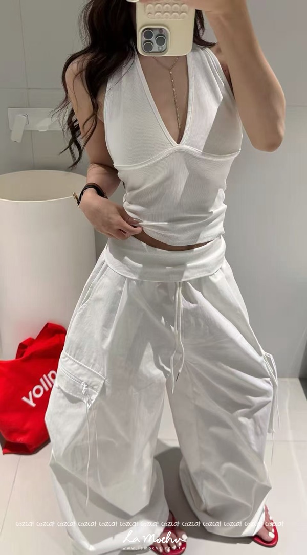 深V掛脖棉質背心(闆娘.花花清單)
